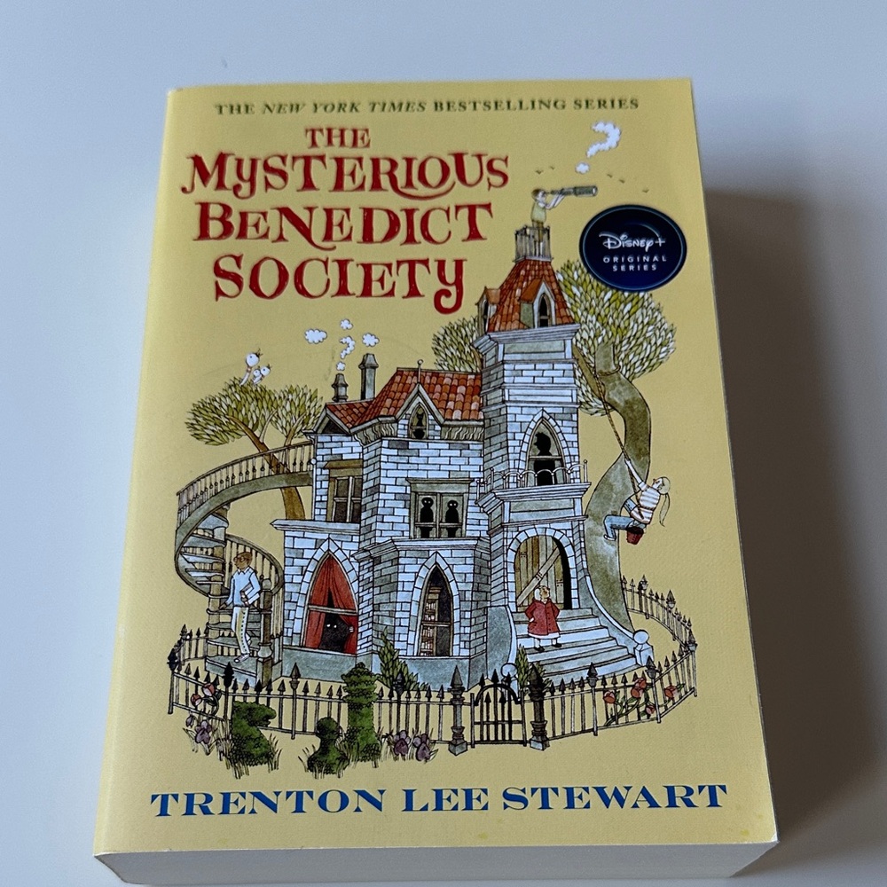 The Mysterious Benedict Society Paperback Book